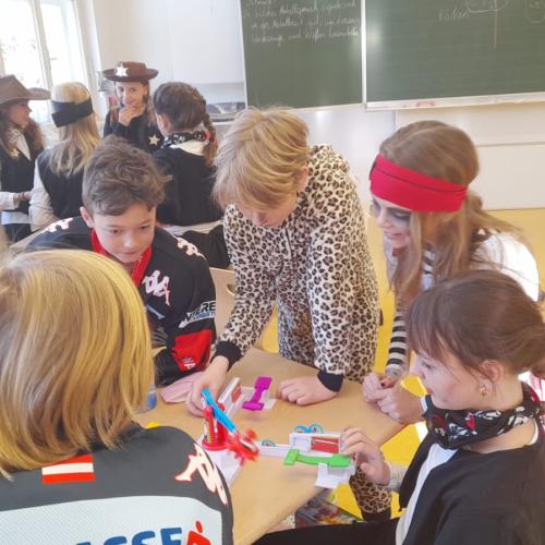 Spielen in der Klasse